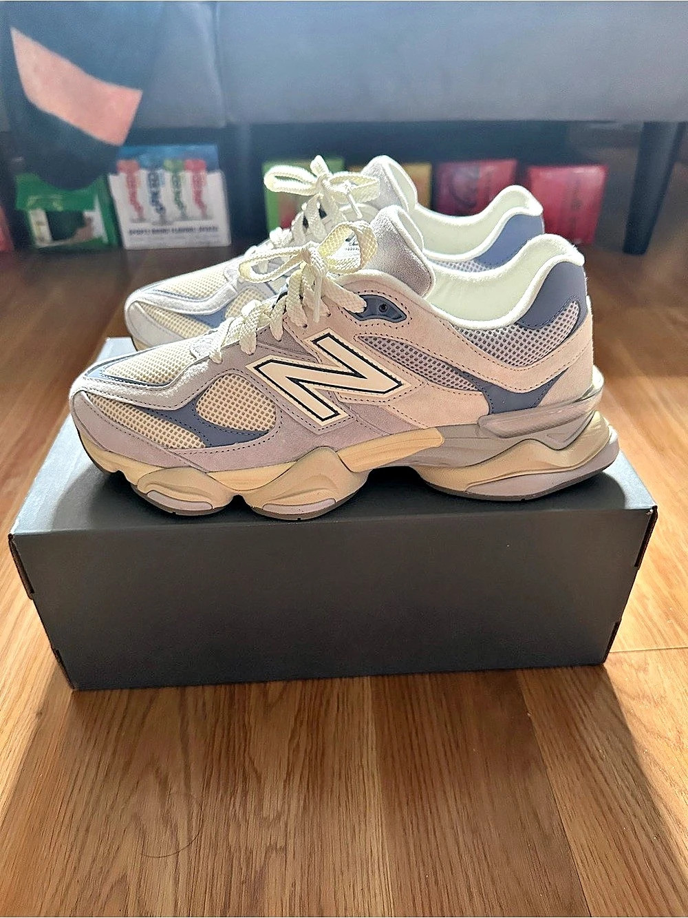 New Balance 9060 Women's Gray & White Sneakers US 9.5 Mens
